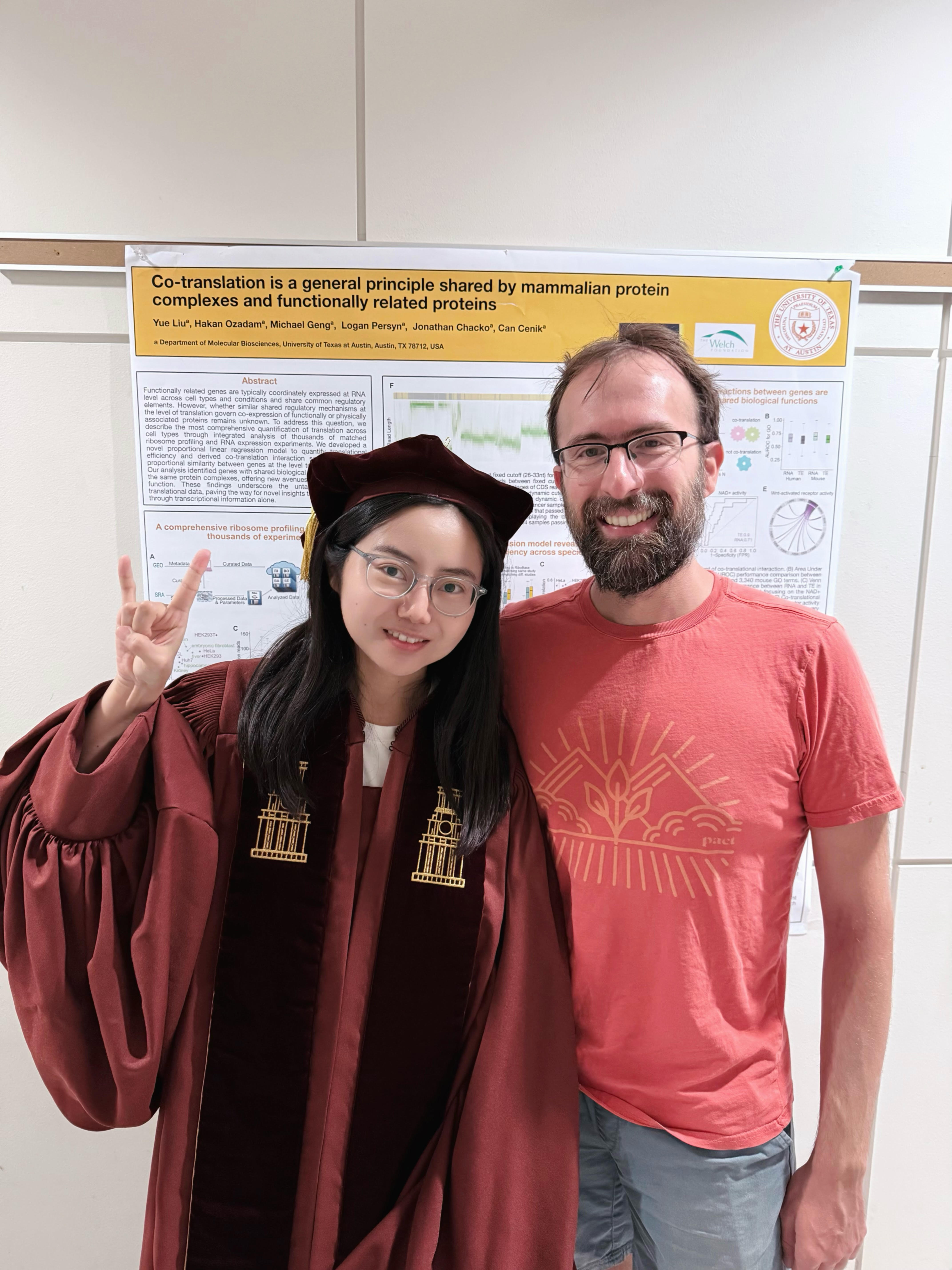 Congratulations to Yue on receiving her PhD!